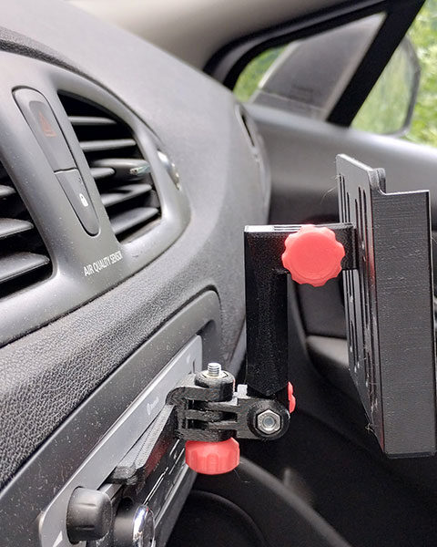 Тримач для телефону в авто