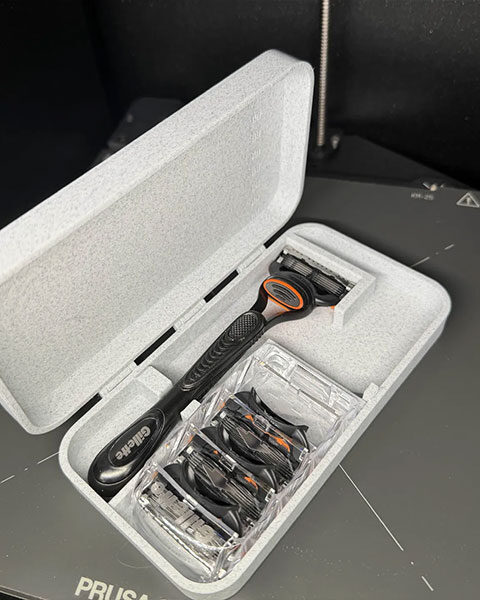 Дорожній футляр для бритви Gilette Fusion та змінних лез